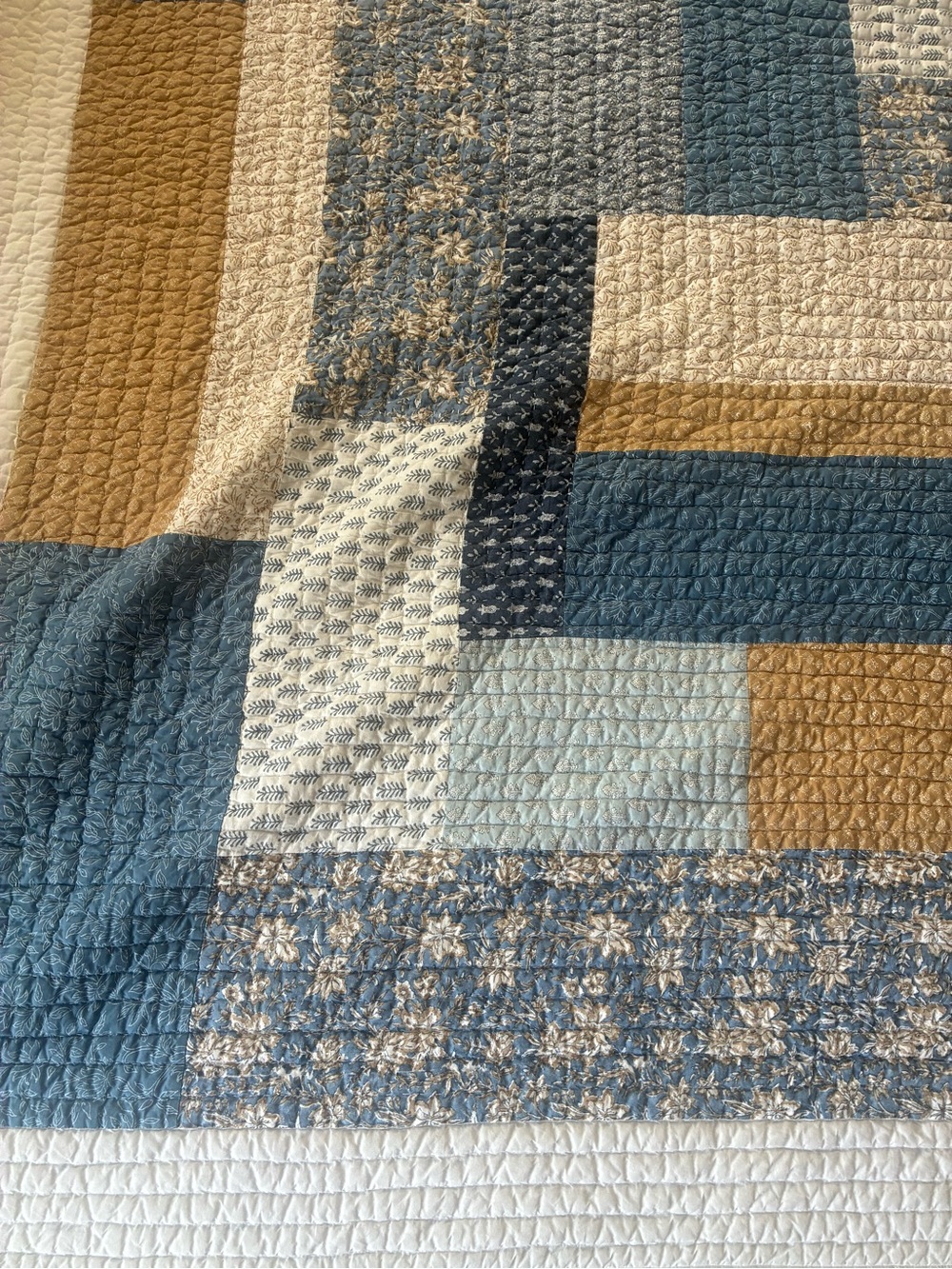 Garnet Hill Antinia Floral Block Queen Quilt Blue Cream Tan